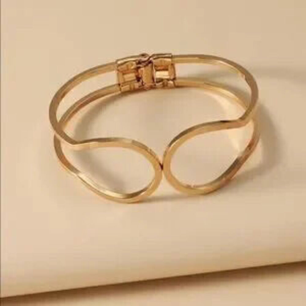 GOLD 1pc Hollow Bracelet